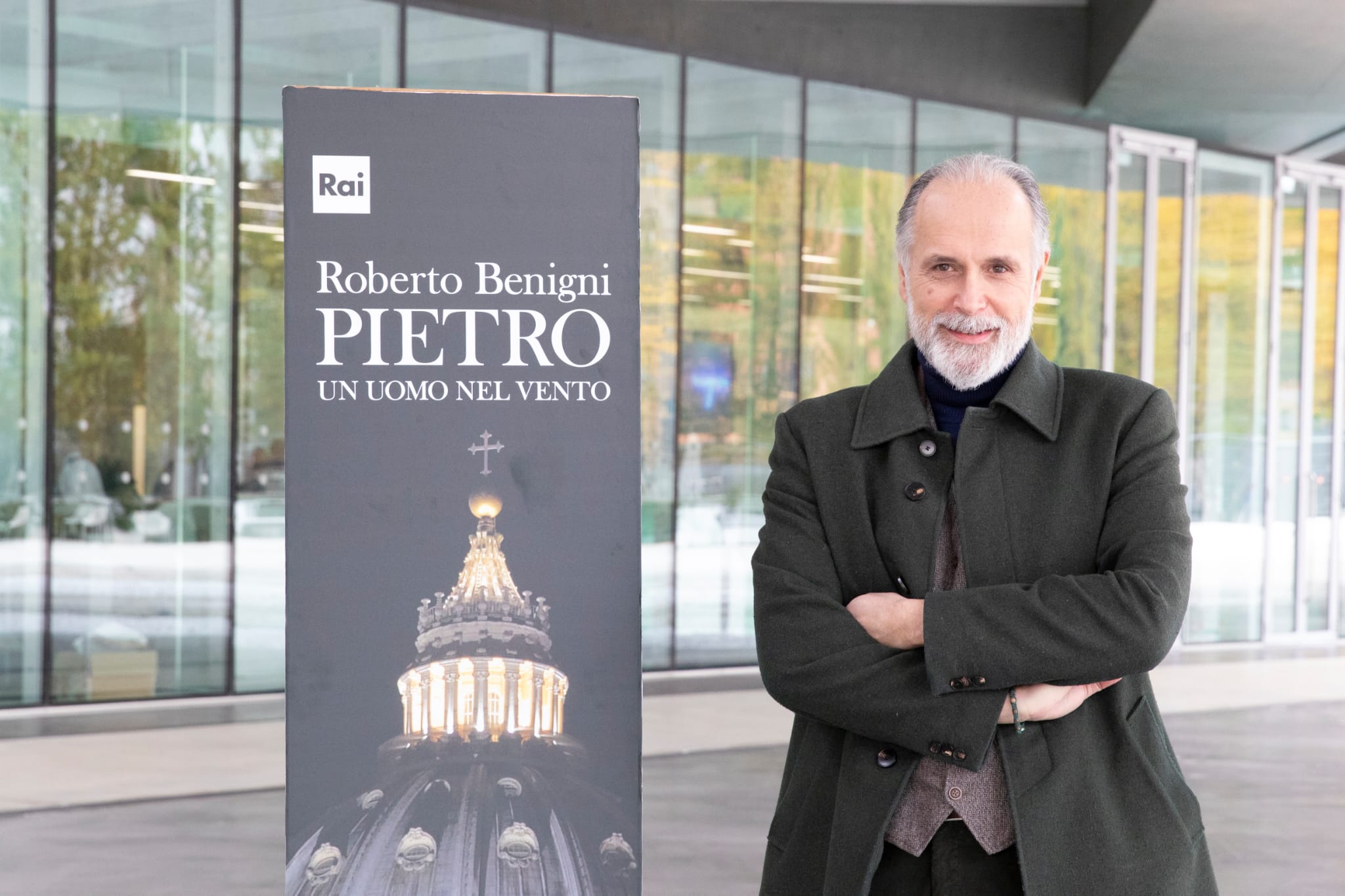 Roberto Benigni è “Pietro – Un uomo nel vento”