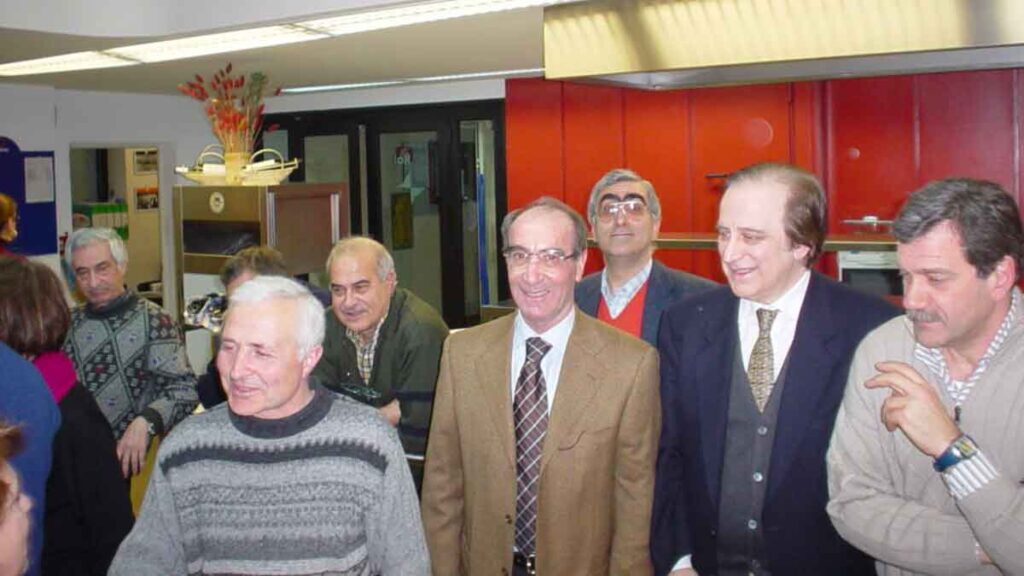 Naturalmente non poteva mancare Romano Pellegrino, quinto da destra nella foto,vero organizzatore dei nostri eventi in RAI