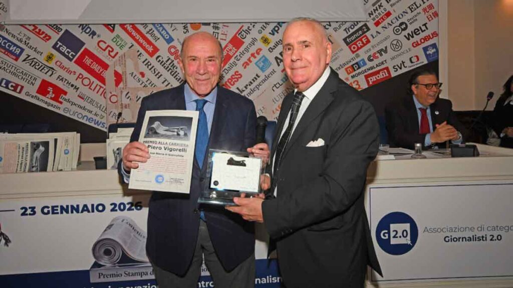 La premiazione di Piero Vigorelli indimenticabile conduttore de La Cronaca in Diretta su RAI DUE. ( G.Leanza ph)