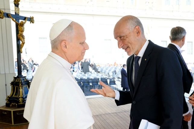 Enzo Romeo,dalle cronache Vaticane alle poesie di Cesare Pavese